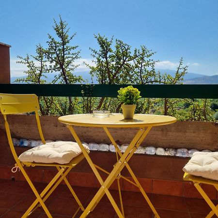 Appartamento Les Roches Noires Giardini-Naxos Exterior foto
